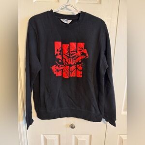 Undefeated Men’s Small Wolf Strike Crewneck sweatshirt